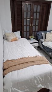 Casinha linda 2 , próximo ao Trem