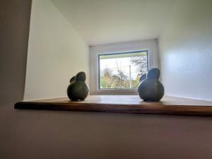 Maison familiale rénovée dans village médiéval - FR-1-591-712