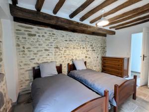 Maisons de vacances Maison familiale renovee dans village medieval - FR-1-591-712 : photos des chambres