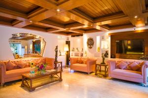 Alaya Stays Hotel Emperor Palms