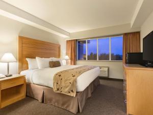 Travelodge by Wyndham Victoria Airport Sidney