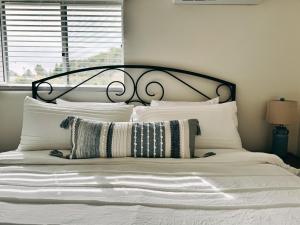 Pet friendly Spacious 3Bed with HUGE Back Yard