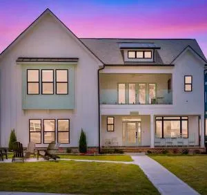 Stunning Lakefront Getaway - 谢尔比维尔