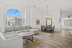 Spacious 3B 2BA Home with High Ceilings and Large Patio - Lancaster