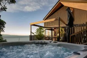 Black Barn Escape - Hira