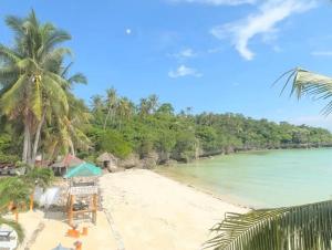 Hydrogen Beach Bar and Resort