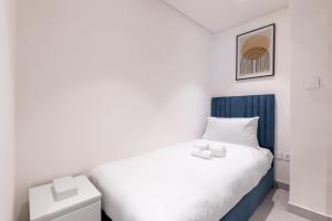 Luxury 3BR and Maid room Forte Tower 1 with Fountain View