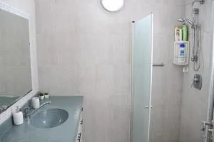 ספרינג - Yuval