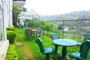 Drizzle Ridge Hotel - Hapugolla