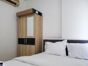 Elegant and Comfy 1BR Apartment at Northland Ancol By Travelio