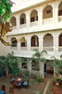 Banana Hostel Pushkar