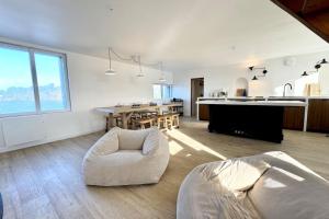 Maisons de vacances Magnifique Maison les pieds dans l-eau : photos des chambres
