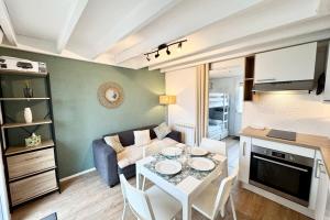 Maisons de vacances Maisonnette neuve - 700m des plages - Piscine : photos des chambres