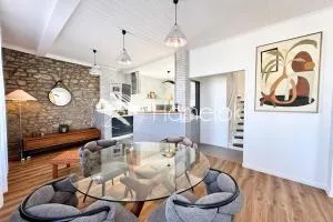 Spacious contemporary duplex - Harbour view - 庞盖