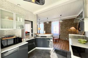 Spacious contemporary duplex - Harbour view