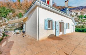 Maisons de vacances Nice Home In Louvie-Soubiron : photos des chambres