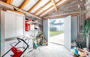 Maisons de vacances Nice Home In Louvie-Soubiron : photos des chambres