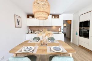 Appartements Lovely ! T3 de standing - Proche bourg et plages : photos des chambres