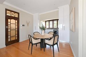 Stylish 2 Bedroom Ensuite Apt with Beautiful Views