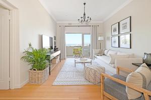 Stylish 2 Bedroom Ensuite Apt with Beautiful Views