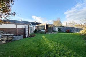 Maisons de vacances Spacieuse longere archi cosy - Jardin : photos des chambres