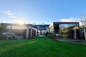 Maisons de vacances Spacieuse longere archi cosy - Jardin : photos des chambres