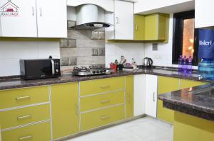Spacious 2BHK with big bedrooms and kitchen 7