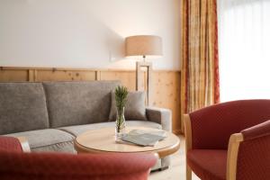 Junior Suite with Balcony and Mountain View