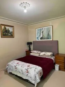 Couple room with shared bathroom - 格伦韦弗利