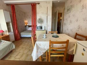 Appartement studio cabine 4 couchages ST CYPRIEN PLAGE SC730-C319