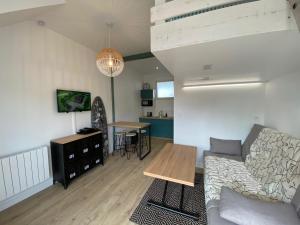 Appartements Studio proche centre et plages : photos des chambres