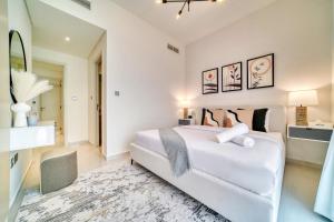 Amazing Private Pool 4 Bedroom House - Damac Hills 2 Dubai Land