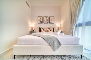 Stunning Private Pool 4 Bedroom House - Damac Hills 2 Dubai Land