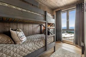 New modern apartment with ski in out in Hafjell