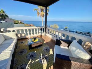 Studio et son Rooftop Panoramique Privé, Anthéor, Saint Raphaël, plage et gare à Pieds