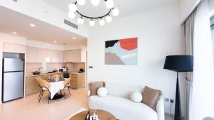 Cozy 1-BR in the heart of Dubai with skyline views