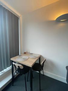 City Centre flat with Balcony