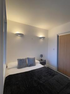 City Centre flat with Balcony