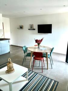 Appartements Les Oliviers : photos des chambres