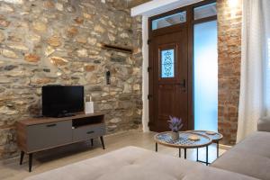 The Lake House Angeliki