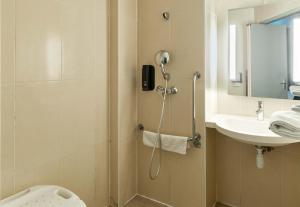 Hotels B&B HOTEL Paris Nord Villepinte : Chambre Double - Accessible aux Personnes à Mobilité Réduite 