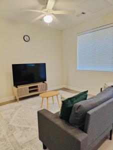 Modern Stay Near Austin Attractions