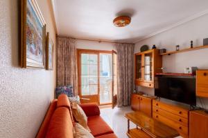 The Coastal Paradise - 1a Linea Beach and views