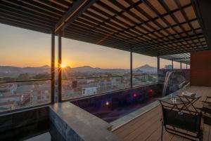 BBQ Hotel & Hostel with Swimming Pool Lạng Sơn