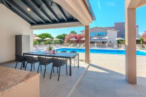 Villa Lucy Apartments