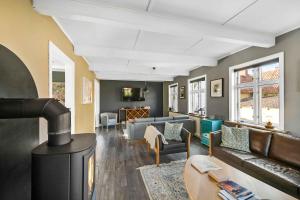 Charming Summerhouse W, Perfect Seaview Location