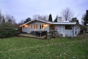 Lovely Cottage In Dronningmølle