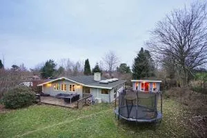 Lovely Cottage In Dronningmølle - Hulerød