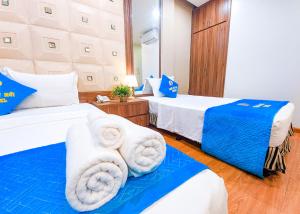 Khách sạn Thế Kỷ Mới