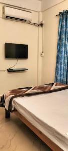 Pinks homestay AC Rs 400 per day